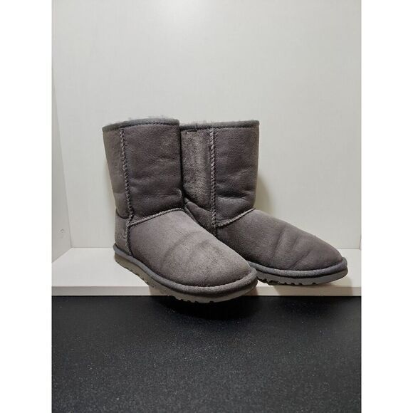 UGG Australia Classic Boots Size 5 - Picture 2 of 6